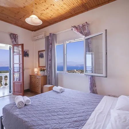 Villa Agathi With Amazing View And Heated Pool